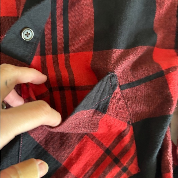 Old Navy Women’s Flannel Shirt – Size XS, Red & Black Plaid, Soft Button-Down - Picture 5 of 11